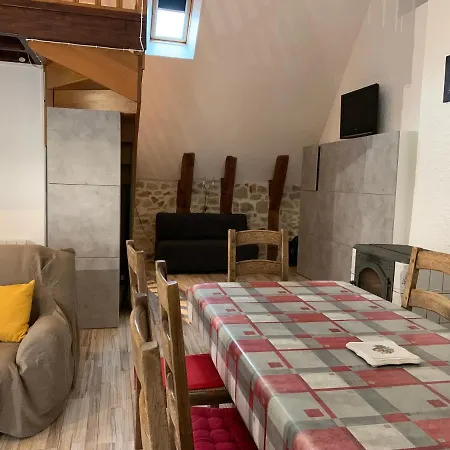 Marianne Apartment
